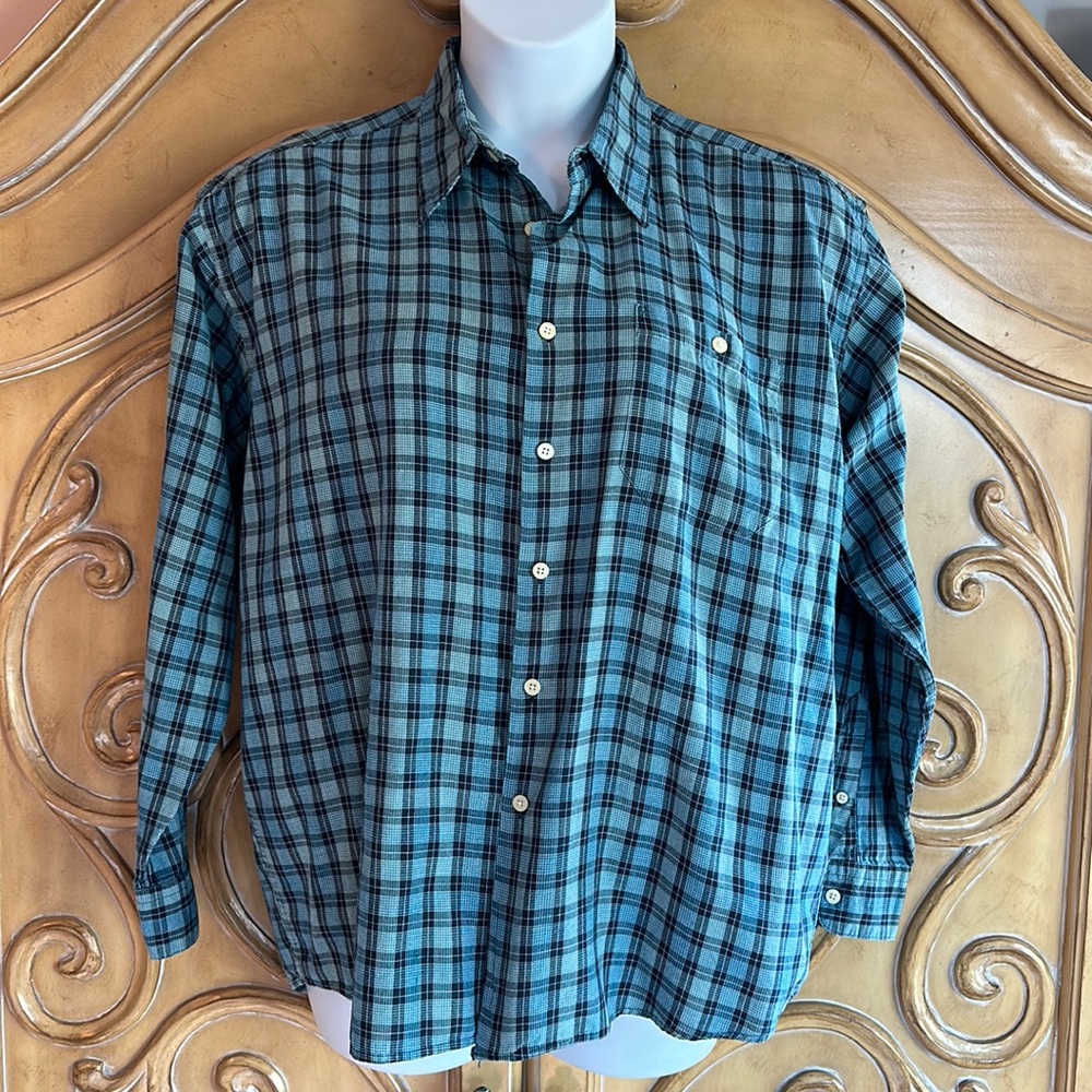 Evan Piccone blue plaid button front shirt